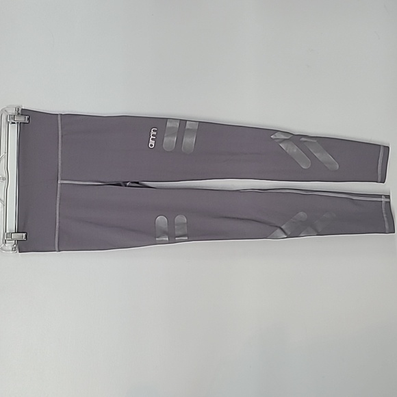 ❤️ NWOT aim'n Workout Leggings - Picture 1 of 8